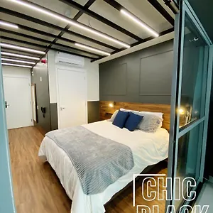 Chic Black Design - Zpinheiros Apartamento